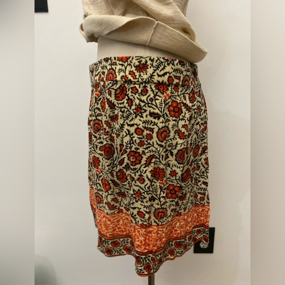 Forever 21 Red and Black Floral Skirt - Picture 3 of 9